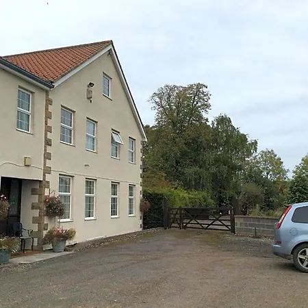 Mill Farm 4*